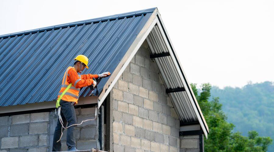 Professional gutter cleaning in Maxton, NC